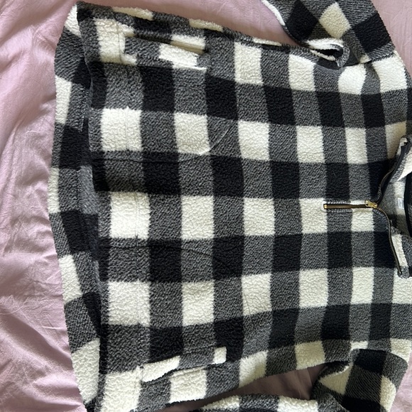 Fleece pullover - Picture 2 of 3